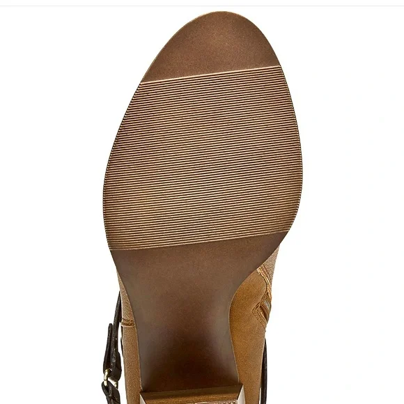 Woman’s Booties Size 8 - Picture 5 of 5